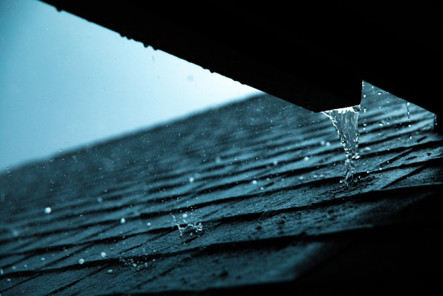 How to Handle a Roof Leak During a Storm in Baltimore